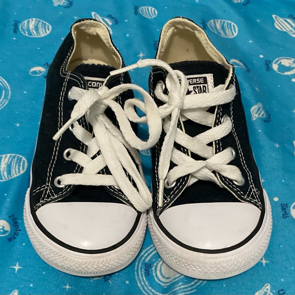 EUC toddler black Converse